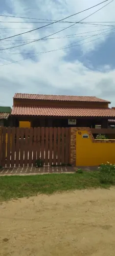 Vendo casa na praia de grussai,  bem localizada 