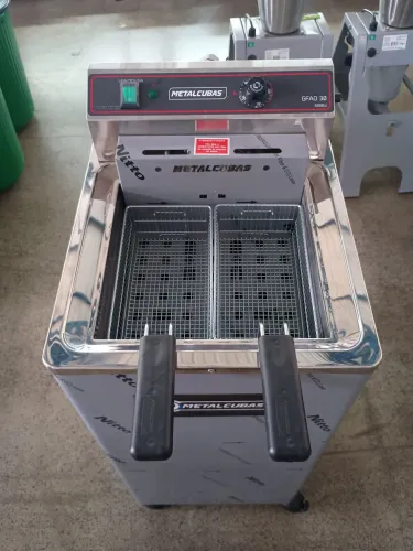 Fritadeira Elétrica Água e Óleo 30 Litros 8000W 220V - MetalCubas 