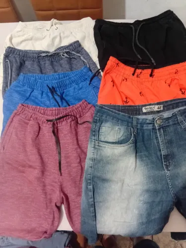 Lote bermudas, camisetas e blazer baratin