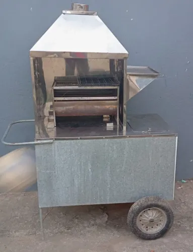 Carrinho de churrasquinho completo em ótimo estado