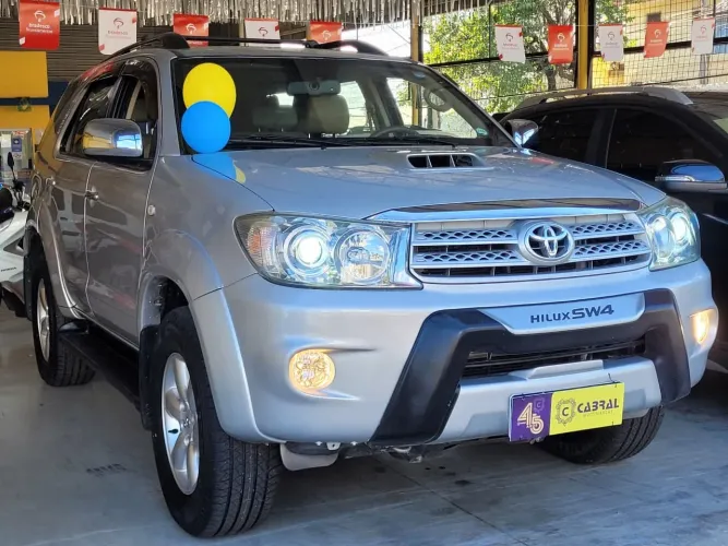 Toyota Hilux SW4 SR D4-d 4X4 3.0 TDI Dies. AUT 2009
