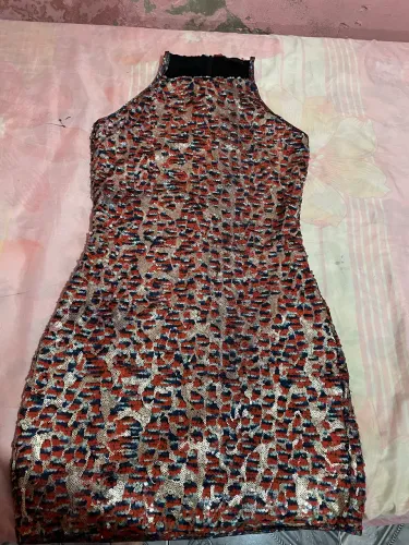 vestido comeia para festa 