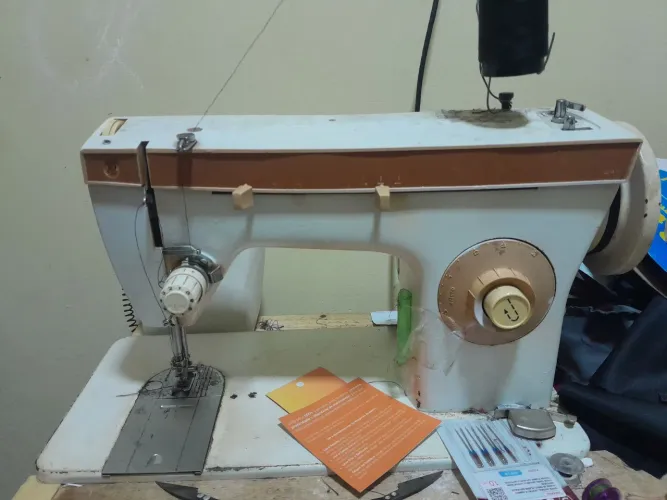 Maquina de costurar singer 247