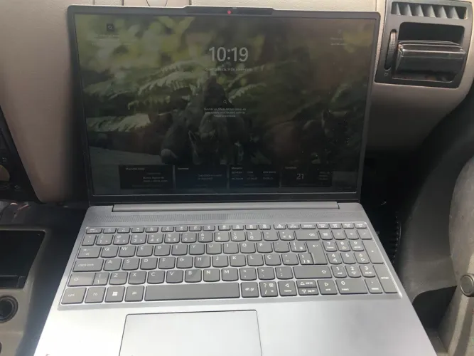 Vendo ou troco notebook Lenovo 1 mês de uso nota fiscal
