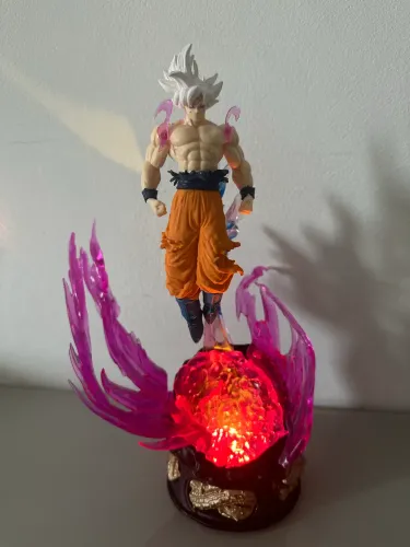 Boneco Goku