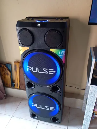 Vendo caixa torre por 1150 reais