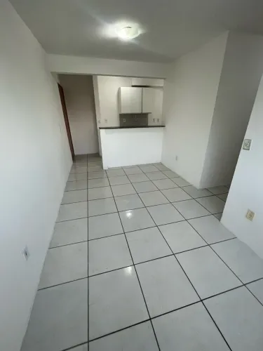 03 quartos em condomínio fechado na Serraria
