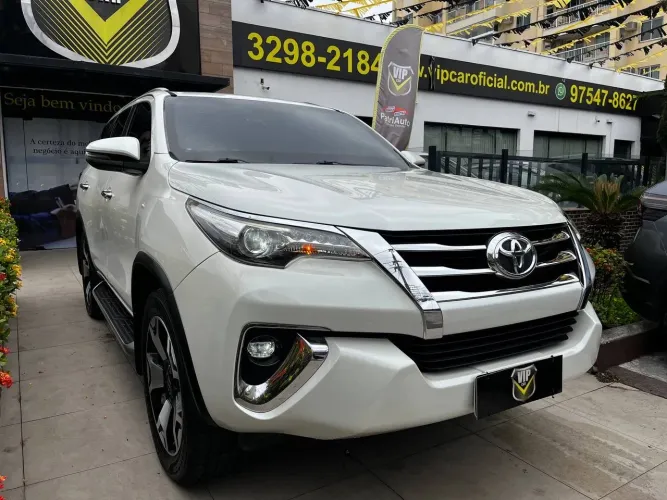 Toyota Hilux SW4 SRX 4X4 2.8 TDI 16V Dies. Aut. 2019