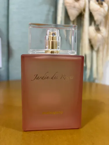 Perfume jardin des roses Mahogany