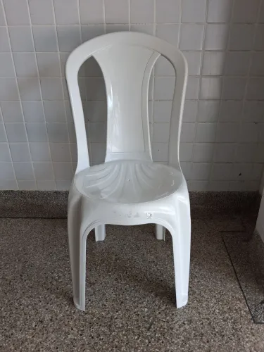 Cadeiras plasticas