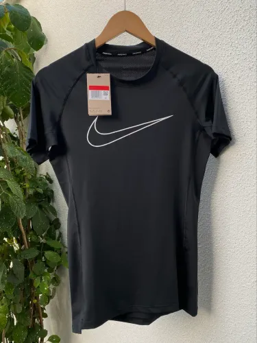 Camiseta Nike Pro Dri-FIT - Original