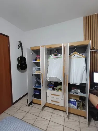 Guarda roupa 6 portas