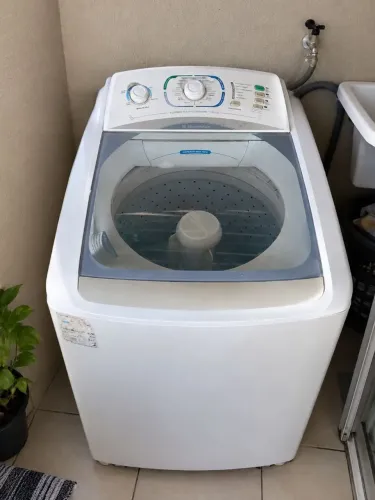 Máquina de lavar roupa 15 kg funcionando perfeitamente