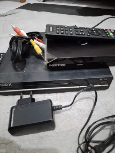 DVD e aparelho de antena digital 