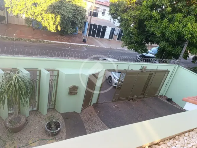 Sobrado para alugar em Palmas, no Plano Diretor Sul. Com 360 m², 4 quartos codigo: 366957