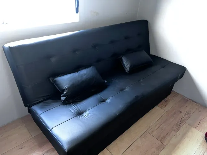 Sofá cama igual a novo.