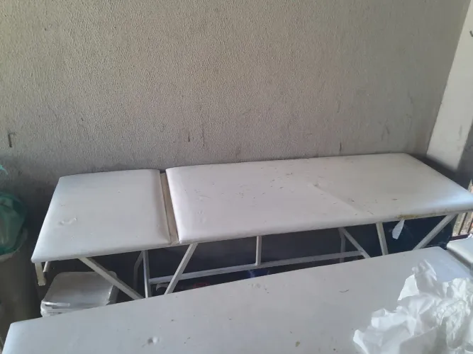 Vendo maca de estética ótimo estado de conservação.