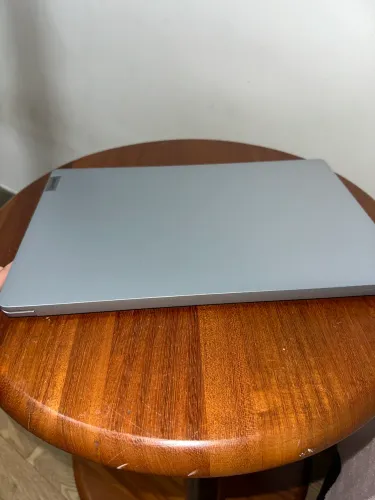 Vendo  Notebook Lenovo IdeaPad 1 15IAU7