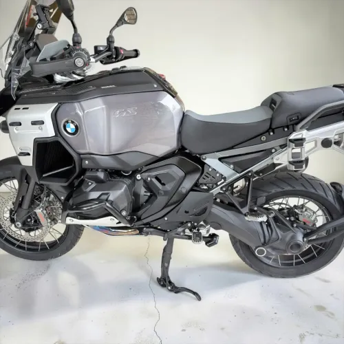 2026 BMW R1300 Triple Black ASA