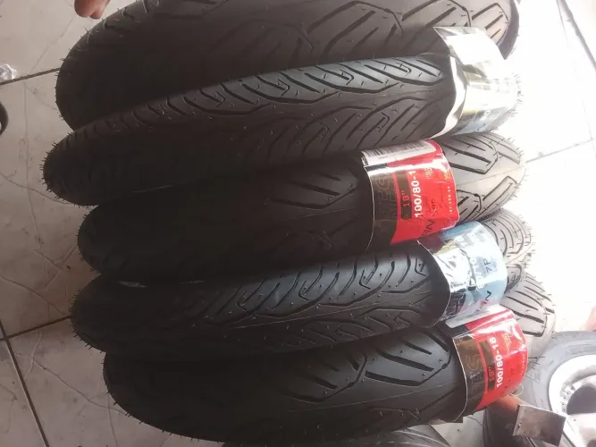 Pneus originais
