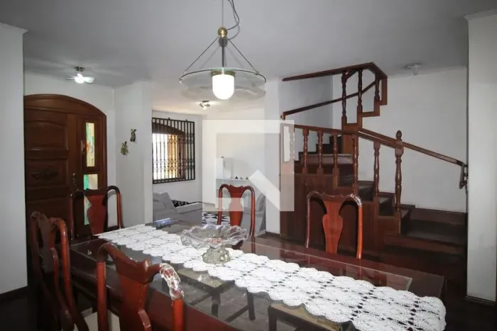 Casa à Venda - Vila Jardim, 5 Quartos, 435 m2