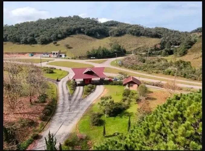 Terrenos em condomínio fechado à venda