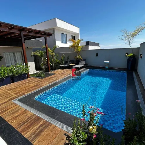 CASA COM 03 QUARTOS NO COND. GOLDEN CLASS!