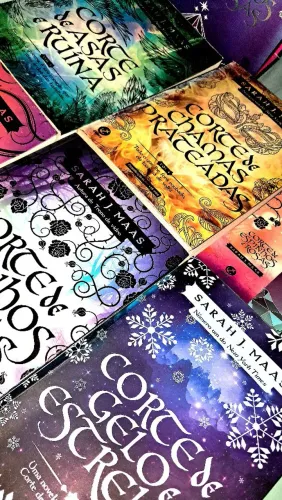 BOX TODOS OS 5 LIVROS - CORTE DE ESPINHOS E ROSAS