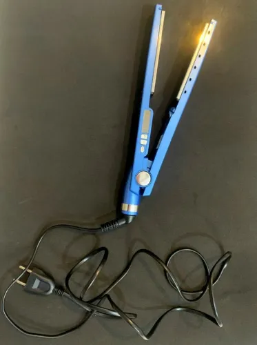 Prancha Chapinha para Cabelo Philco Ultra Titanium Ions Tourmaline