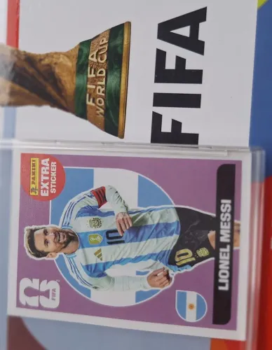 Figurinha EXTRA LEGEND (bordo) do MESSI. ACEITO TROCAS OU OFERTAS EM DINHEIRO