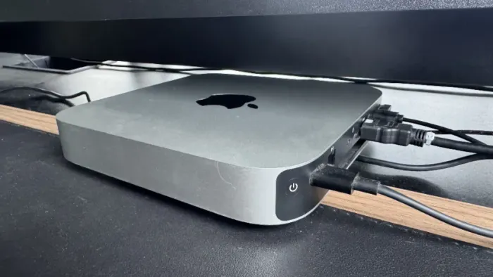 Mac mini M2 8GB 256GB + Monitor 27" + Teclado, Mouse e Headset