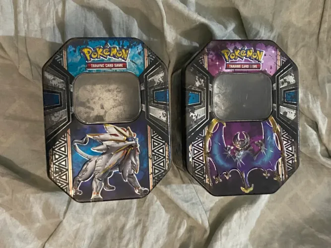 Coleção de 2 Latas Pokémon vazias 