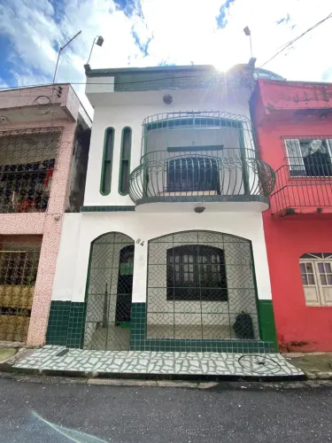 Casa para aluguel possui 140 metros quadrados com 3 quartos em Reduto - Belém - PA