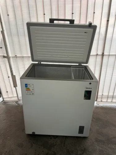 Vendo freezer Midea 200 litros 110v 