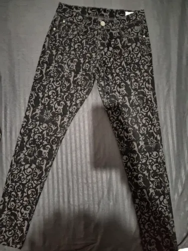 Calça Cavalera Original 38 - Jeans com Estampa em Relevo Aveludado