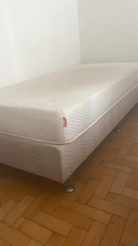 Vendo camasde solteiro