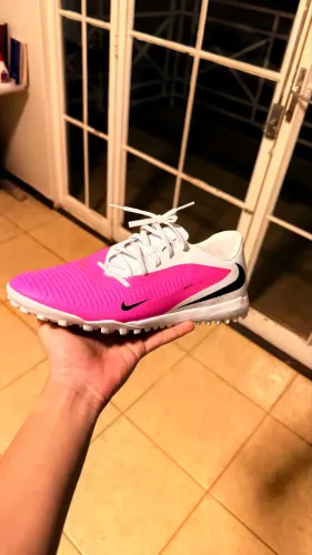 Chuteira Nike phantom usada duas vezes 