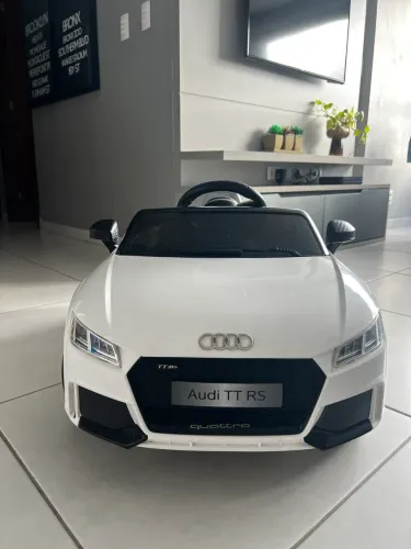 Carrinho Elétrico Audi TT RS da Marca Bel