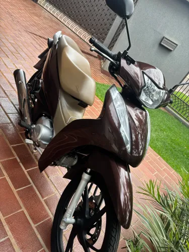 Vende-se Honda Biz 125