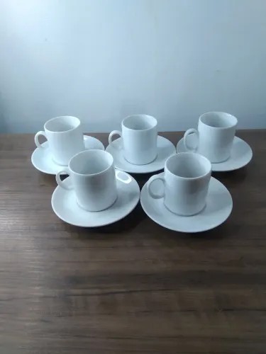 Conjunto cafezinho em porcelana
