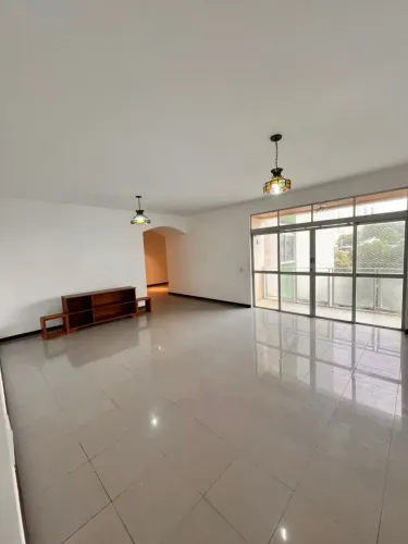 CANELA 3 QUARTOS, SUÍTE, CLOSET, 140m², VARANDA, IMÓVEL REFORMADO, 2 VAGAS