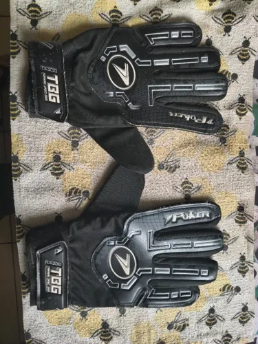 Luva goleiro poker
