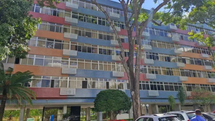 Apartamento para Venda em Brasília, ASA SUL, 3 dormitórios, 1 suíte, 3 banheiros, 1 vaga