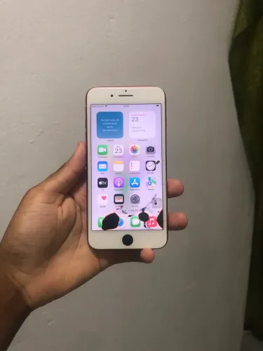 iPhone 8 Plus 64 gigas, tela com mancha, câmera frontal sem funcionar