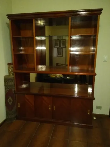 estante em mogno