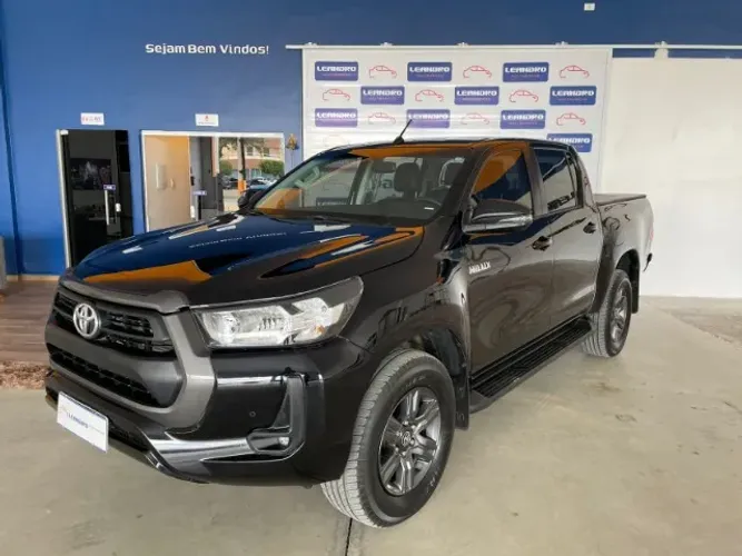 Toyota Hilux CD SR 4X4 2.8 TDI Diesel Aut. 2024