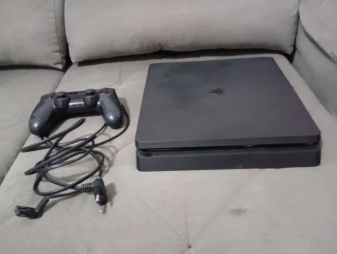 Vendo PS4 slim + controle e jogo