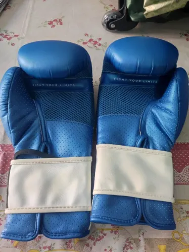 Luva de Box Decathlon
