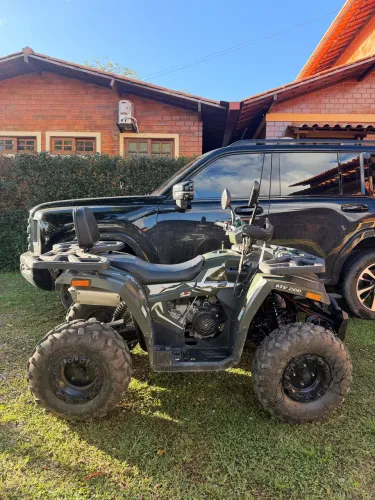 Quadriciclo Shineray ATV 200 - Ano 2025 - Apenas 198 km!