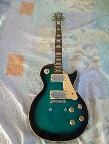 Vendo guitarra Strimberg linda..